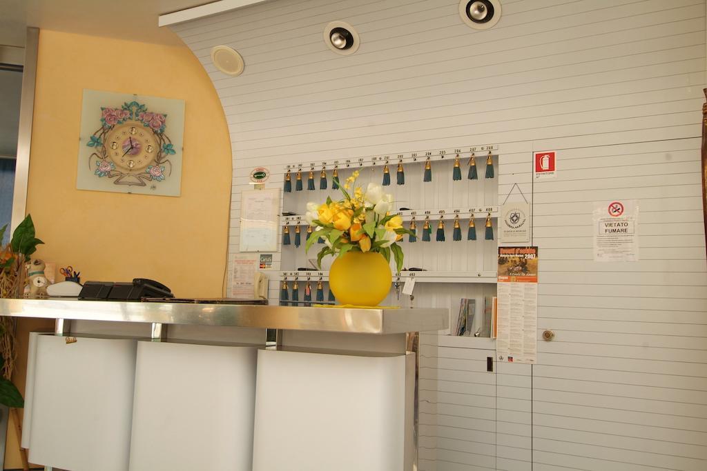 Hotel Fabius Белариа-Игеа Марина Екстериор снимка