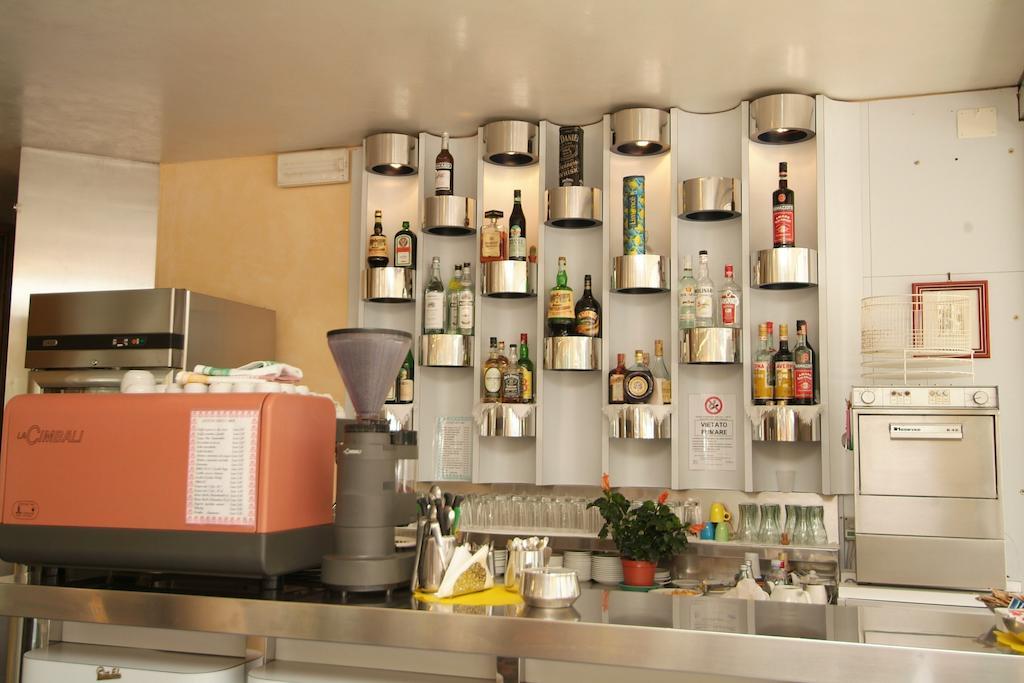 Hotel Fabius Белариа-Игеа Марина Екстериор снимка